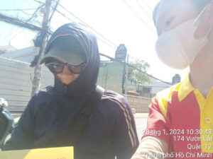 Nhân viên tư vấn bán hàng bánh Kinh Đô